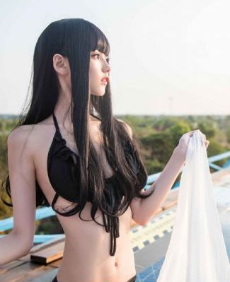 电影她在丈夫面前被耍了_720电影完整版在线观看