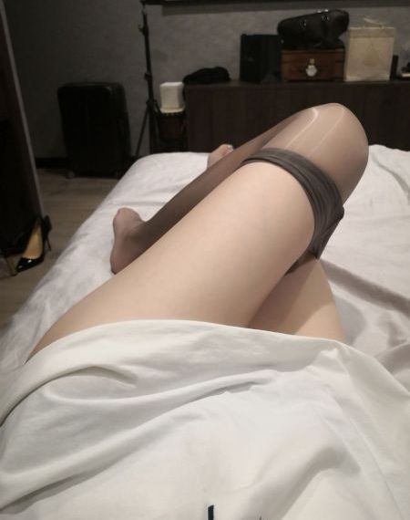 漂亮阿姨的性教育完整版_超清免费观看韩国