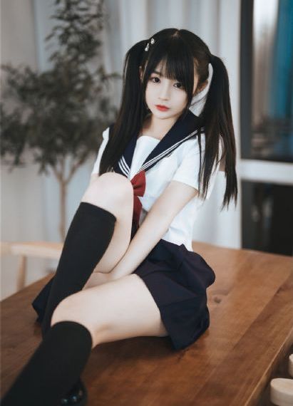 年轻的的嫂子_BD韩语电影完整版