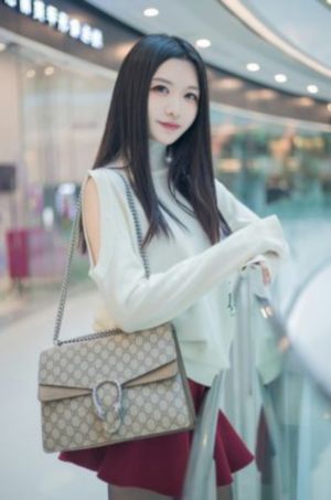 《被丈夫的下属推来推去的妻子》_720免费观看电视剧