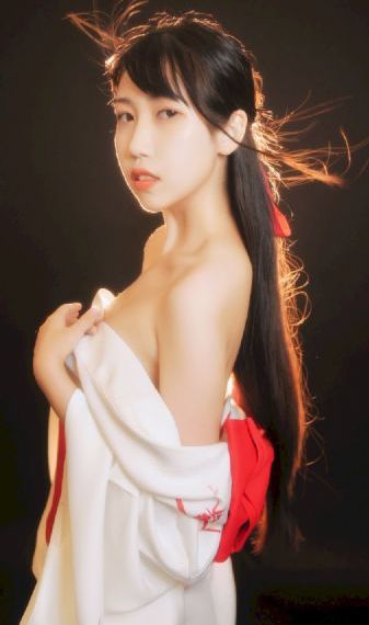 年轻的嫂子三级_超清电影完整版